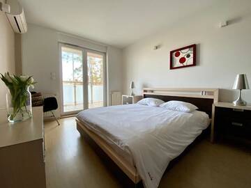Фото номера One-Bedroom Apartment with Balcony - 2 Czysta Street Апартаменты Aravel Old Town Apartments г. Вроцлав 21