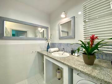 Фото номера One-Bedroom Apartment with Balcony - 2 Czysta Street Апартаменты Aravel Old Town Apartments г. Вроцлав 27