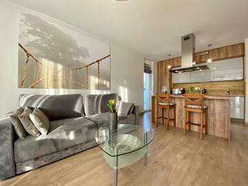 Фото номера Two-Bedroom Apartment with Balcony - 2 Czysta Street Апартаменты Aravel Old Town Apartments г. Вроцлав 7