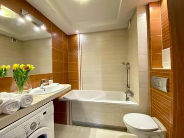Фото номера One-Bedroom Apartment with Balcony - 2 Czysta Street Апартаменты Aravel Old Town Apartments г. Вроцлав 49