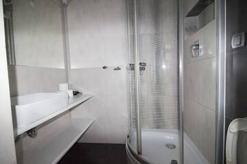 Фото номера Стандартный номер-студио Апартаменты WROCLOVE APARTMENTS - Old Town ZAMGŁAWIANIE - OZONOWANIE г. Вроцлав 9