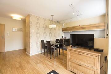 Фото номера One-Bedroom Apartment - Biskupia 10 Street Апартаменты WROCLOVE APARTMENTS - Old Town ZAMGŁAWIANIE - OZONOWANIE г. Вроцлав 3