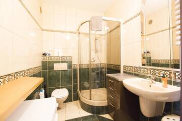 Фото номера Two-Bedroom Apartment - Biskupia 8 Street Апартаменты WROCLOVE APARTMENTS - Old Town ZAMGŁAWIANIE - OZONOWANIE г. Вроцлав 3