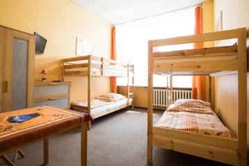 Фото номера Трехместный номер с общей ванной комнатой вне номера Хостелы Moon Hostel г. Вроцлав 7