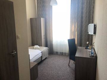 Фото номера Улучшенный одноместный номер Отель Hotel Lothus г. Вроцлав 5
