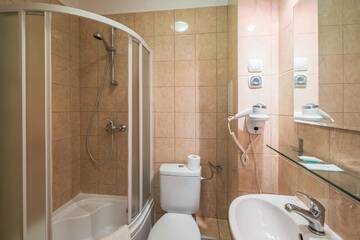 Фото номера Стандартный одноместный номер Отель Hotel Polonia Centrum г. Вроцлав 3