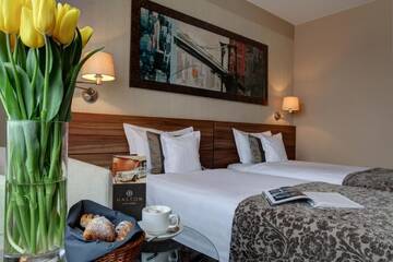 Фото номера Стандартный двухместный номер с 2 отдельными кроватями Отель Haston City Hotel г. Вроцлав 3