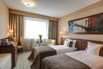 Фото номера Стандартный двухместный номер с 2 отдельными кроватями Отель Haston City Hotel г. Вроцлав 6