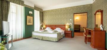 Фото номера Люкс с кроватью размера «king-size» Отель Best Western Hotel Prima Wrocław г. Вроцлав 3