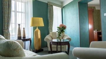 Фото номера Люкс с кроватью размера «king-size» Отель Best Western Hotel Prima Wrocław г. Вроцлав 6
