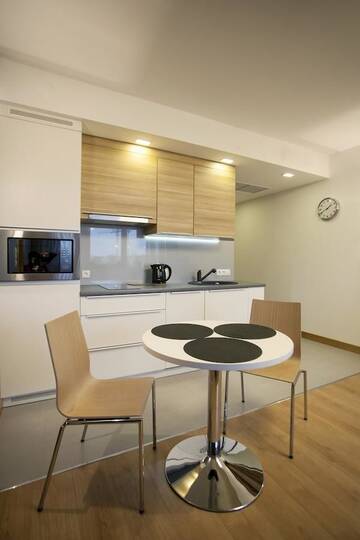 Фото номера Апартаменты с 1 спальней (для 4 взрослых) Апартаменты Silver Apartments г. Вроцлав 13