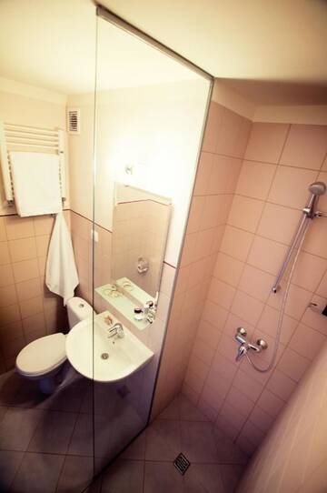 Фото номера Двухместный номер с 2 отдельными кроватями Отель Hotel Śląsk г. Вроцлав 8
