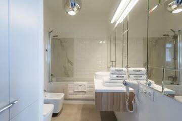 Фото номера Апартаменты Делюкс с 1 спальней Апарт-отели EXCLUSIVE Aparthotel г. Вроцлав 37