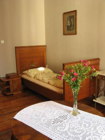 Фото номера Двухместный номер с 2 отдельными кроватями Хостелы Hostel Mleczarnia г. Вроцлав 4