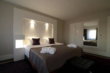 Фото номера Двухместный номер Делюкс с 1 кроватью Отель Platinum Palace Boutique Hotel г. Вроцлав 5