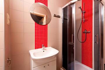 Фотографии Хостелы Cilantro Bed & Breakfast г. Вроцлав (Польша) №2 Фото Хостелы Cilantro Bed & Breakfast г. Вроцлав 2