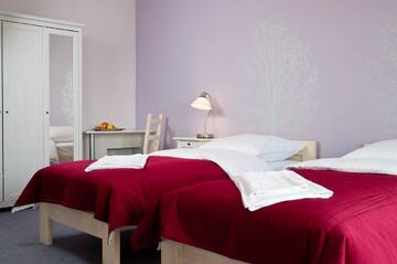 Фото номера Двухместный номер с 2 отдельными кроватями Хостелы Cilantro Bed &amp; Breakfast г. Вроцлав 8