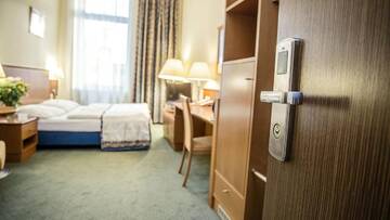 Фото номера Стандартный двухместный номер с 1 кроватью Отель Hotel Sofia г. Вроцлав 8