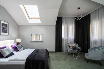 Фото номера Улучшенный двухместный номер с 1 кроватью Отель Hotel Sofia г. Вроцлав 6