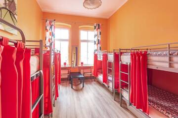 Фото номера Кровать в общем номере с 4 кроватями Хостелы Babel Hostel г. Вроцлав 7