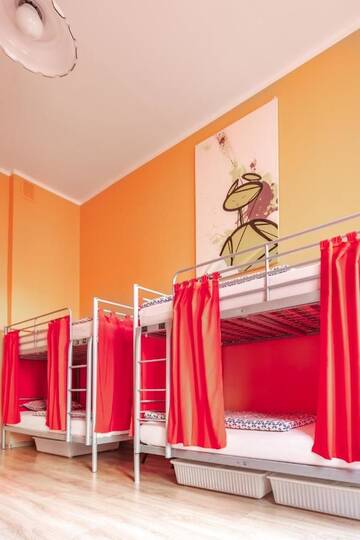 Фото номера Кровать в общем номере с 4 кроватями Хостелы Babel Hostel г. Вроцлав 6