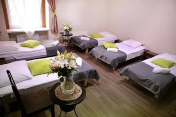 Фото номера Пятиместный номер Хостелы Royal Hostel г. Вроцлав 8