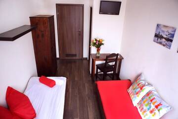 Фото номера Одноместный номер Хостелы Royal Hostel г. Вроцлав 5