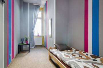 Фото номера Одноместный номер с общей ванной комнатой Хостелы Absynt Hostel Wrocław г. Вроцлав 2