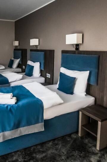 Фото номера Трехместный номер «Комфорт» Отель Hotel Sleep г. Вроцлав 3
