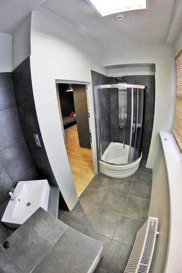 Фото номера Четырехместный номер с ванной комнатой Хостелы Corner Hostel г. Вроцлав 6