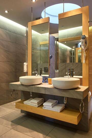 Фото номера Апартаменты Делюкс с 2 спальнями Отель SleepWalker Boutique Suites г. Вроцлав 2