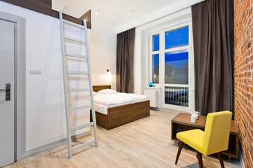Фото номера Улучшенный семейный номер Хостелы MoHo S Hostel г. Вроцлав 12