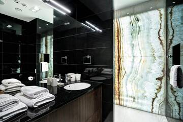 Фото номера Апартаменты в пентхаусе Апартаменты Bathtub View Luxury Apartments in Sky Tower г. Вроцлав 6