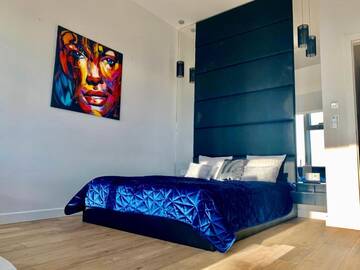 Фото номера Апартаменты с ванной и душем Апартаменты Bathtub View Luxury Apartments in Sky Tower г. Вроцлав 14