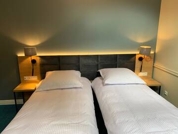 Фото номера Просторный двухместный номер с 2 отдельными кроватями Отель Hotel Wodnik г. Вроцлав 7