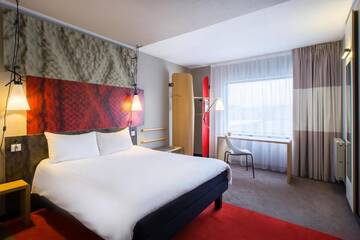 Фото номера Стандартный номер с 1 кроватью Отель Ibis Wroclaw Centrum г. Вроцлав 13