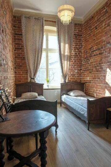 Фото номера Двухместный номер с 2 отдельными кроватями и душем Хостелы Vanilla Hostel Wrocław г. Вроцлав 8