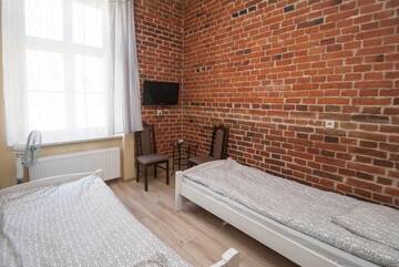 Фото номера Двухместный номер с 2 отдельными кроватями и душем Хостелы Vanilla Hostel Wrocław г. Вроцлав 5