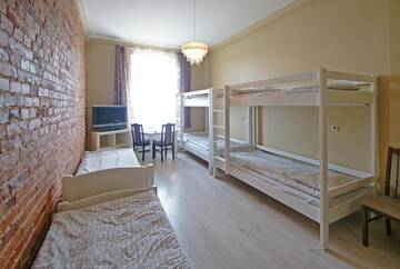 Фото номера Cемейный номер с собственной ванной комнатой Хостелы Vanilla Hostel Wrocław г. Вроцлав 3