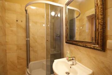 Фото номера Cемейный номер с собственной ванной комнатой Хостелы Vanilla Hostel Wrocław г. Вроцлав 2