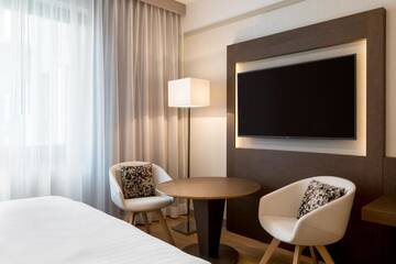 Фото номера Стандартный двухместный номер с 1 кроватью Отель AC Hotel by Marriott Wroclaw г. Вроцлав 6