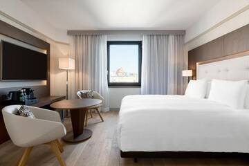 Фото номера Стандартный двухместный номер с 1 кроватью Отель AC Hotel by Marriott Wroclaw г. Вроцлав 5
