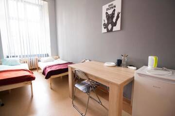 Фото номера Двухместный номер с 1 кроватью и общей ванной комнатой Хостелы ONE LUCKY HOSTEL - Rynek - Pokoje prywatne г. Вроцлав 4