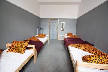 Фото номера Семейный номер с общей ванной комнатой Хостелы ONE LUCKY HOSTEL - Rynek - Pokoje prywatne г. Вроцлав 5