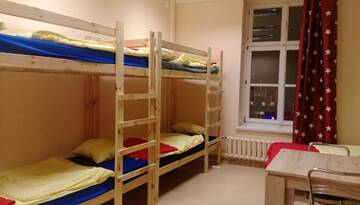 Фото номера Семейный номер с общей ванной комнатой Хостелы ONE LUCKY HOSTEL - Rynek - Pokoje prywatne г. Вроцлав 8