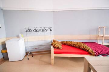 Фото номера Четырехместный номер с общей ванной комнатой Хостелы ONE LUCKY HOSTEL - Rynek - Pokoje prywatne г. Вроцлав 3