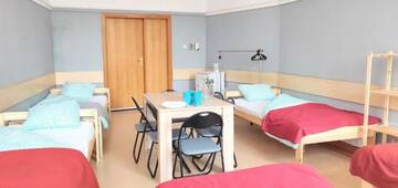 Фото номера Четырехместный номер с общей ванной комнатой Хостелы ONE LUCKY HOSTEL - Rynek - Pokoje prywatne г. Вроцлав 6