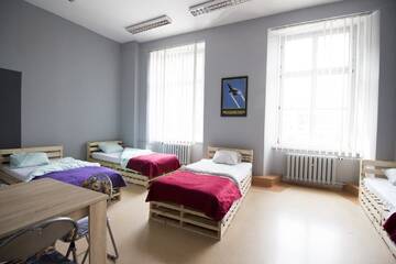 Фото номера Семейный номер с общей ванной комнатой Хостелы ONE LUCKY HOSTEL - Rynek - Pokoje prywatne г. Вроцлав 2