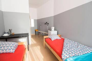 Фото номера Двухместный номер с 1 кроватью Хостелы ONE LUCKY HOSTEL - Rynek - Pokoje prywatne г. Вроцлав 2
