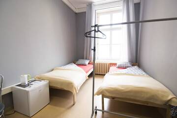 Фото номера Семейный номер с общей ванной комнатой Хостелы ONE LUCKY HOSTEL - Rynek - Pokoje prywatne г. Вроцлав 3